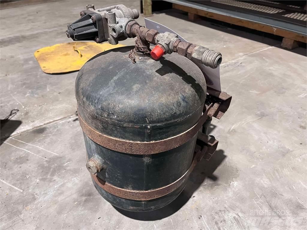 Volvo L120F lufttank Diger parçalar