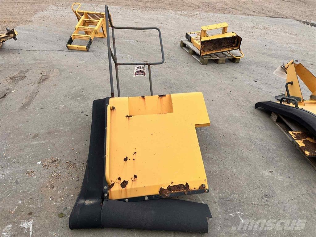 Volvo L220E højre bagskærm Diger parçalar