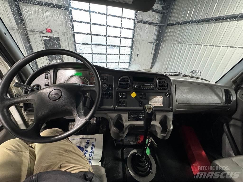 Freightliner M2 106 Damperli kamyonlar