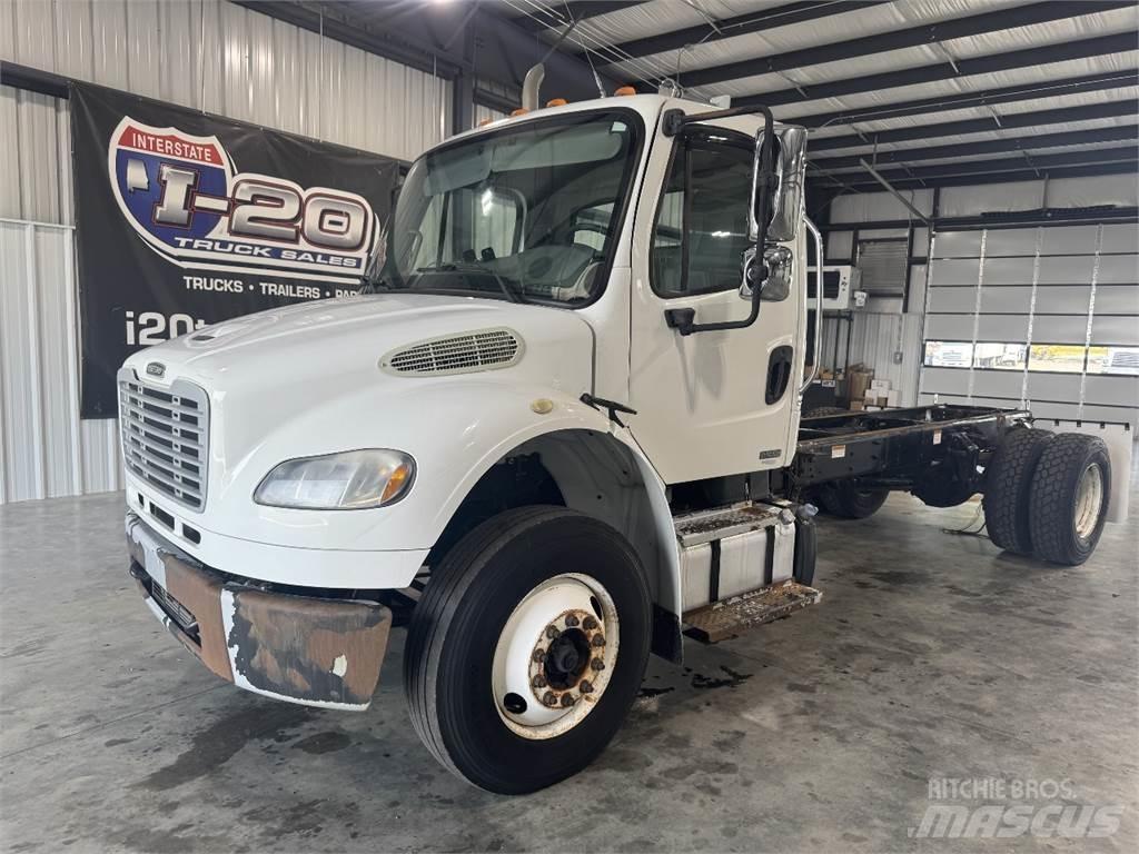 Freightliner M2 106 Çekiciler