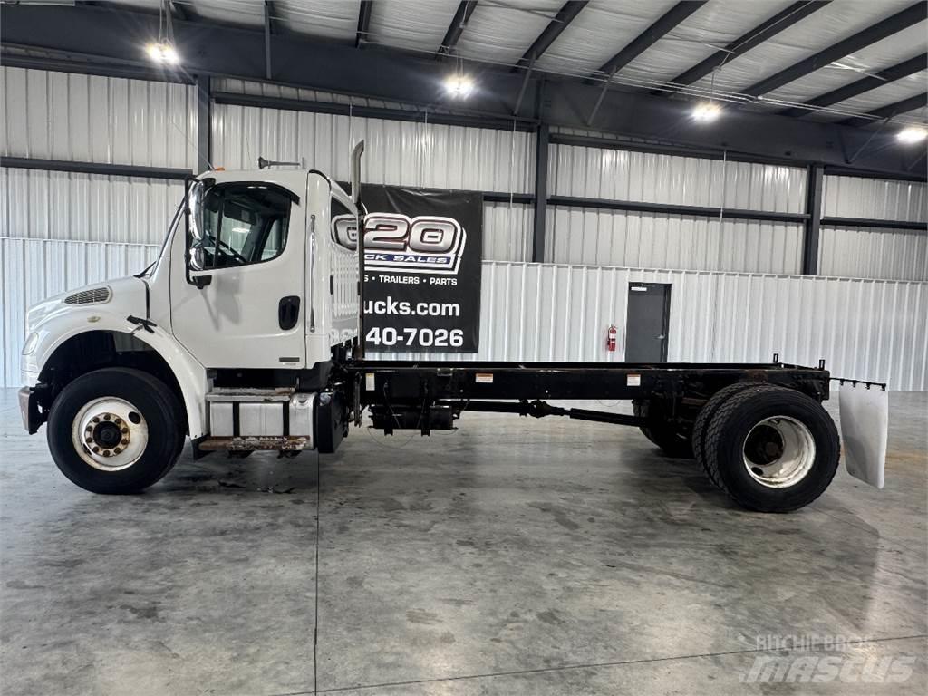 Freightliner M2 106 Çekiciler
