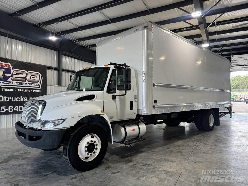 International 4300 Kapali kasa kamyonlar
