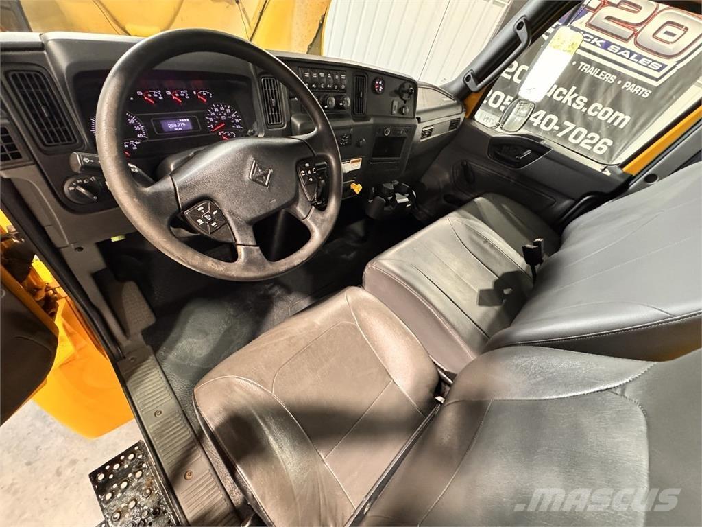 International MV607 Kapali kasa kamyonlar