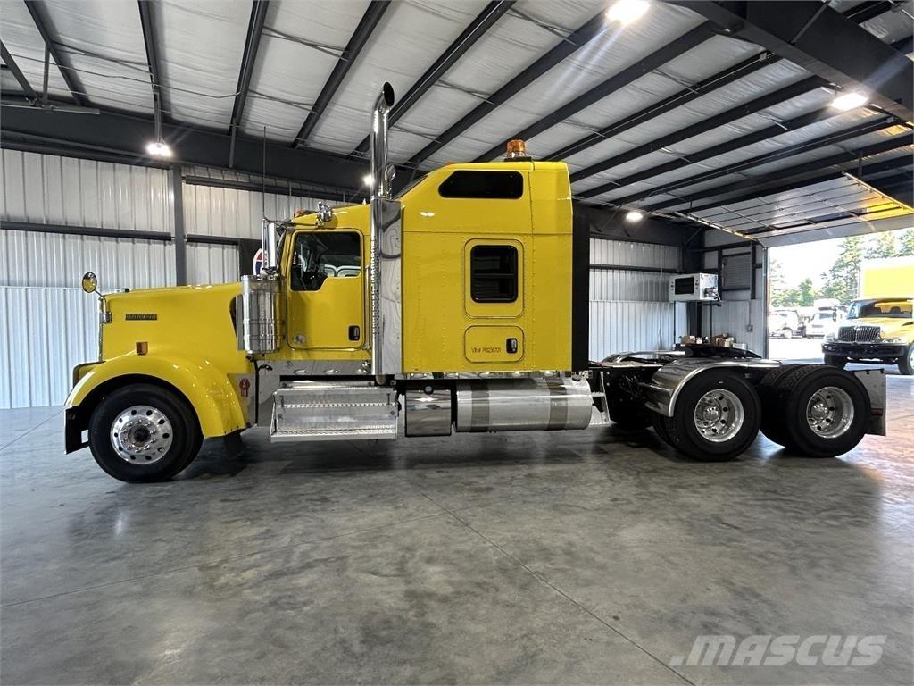 Kenworth W900L Çekiciler