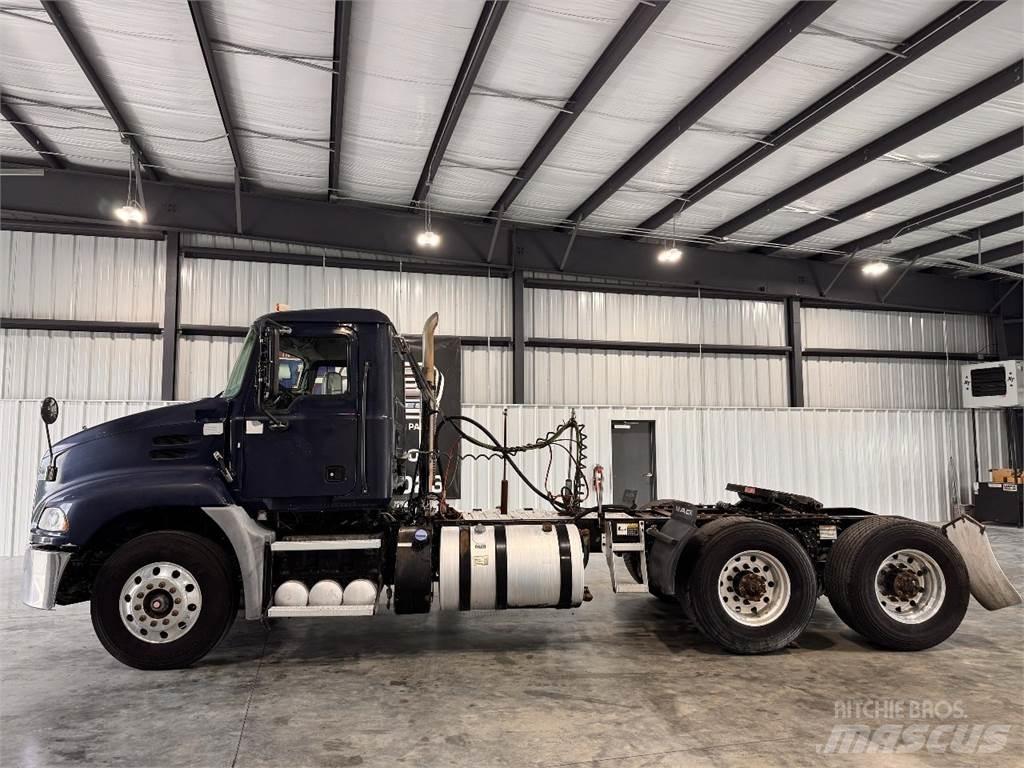 Mack CXU613 Çekiciler