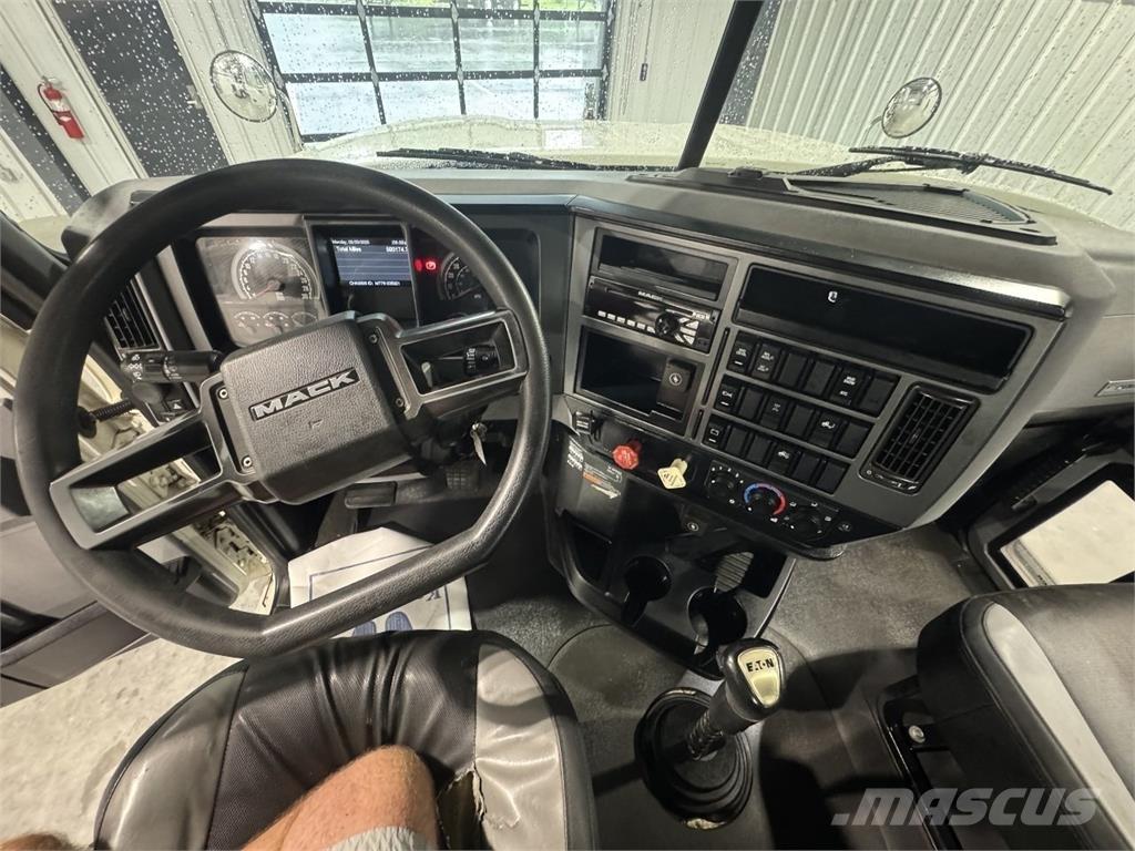 Mack Pinnacle 64T Çekiciler