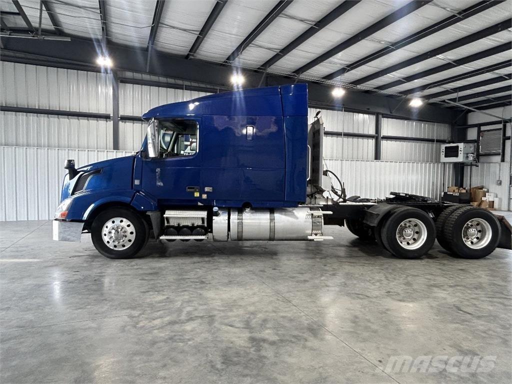Volvo VNL630 Çekiciler