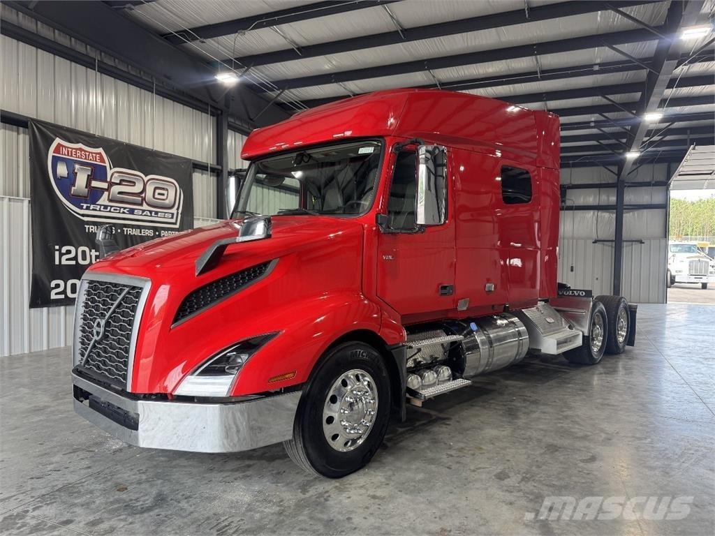 Volvo VNL64T740 Çekiciler