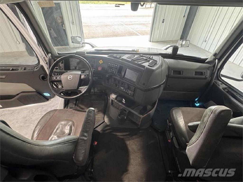 Volvo VNL860 Çekiciler