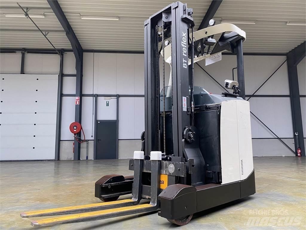 Toyota BT RRE140E Reach truck - depo içi istif araçları