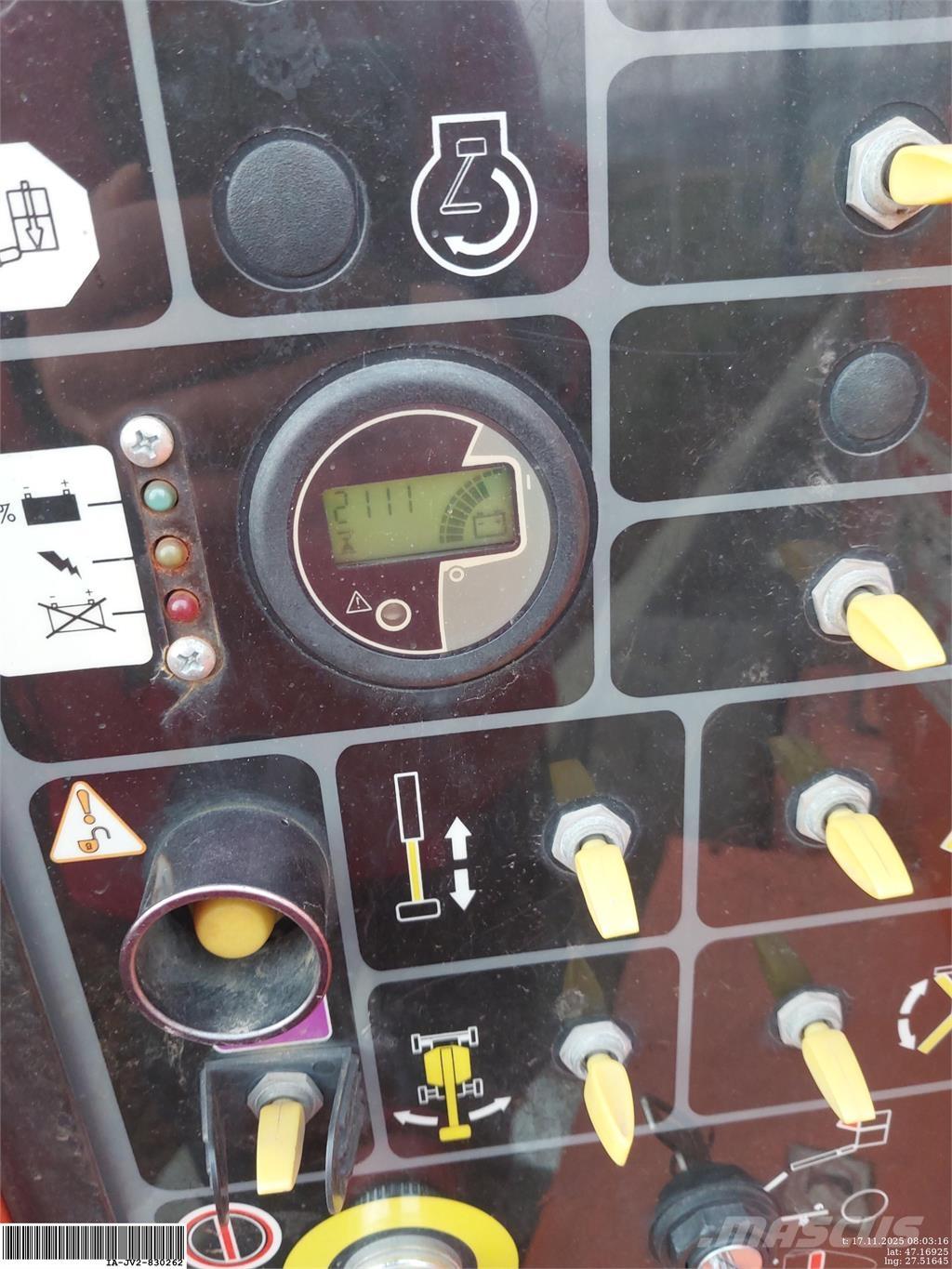 JLG E450AJ Körüklü personel platformları