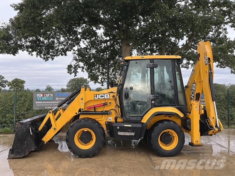 JCB 3CX Compact Paletli ekskavatörler