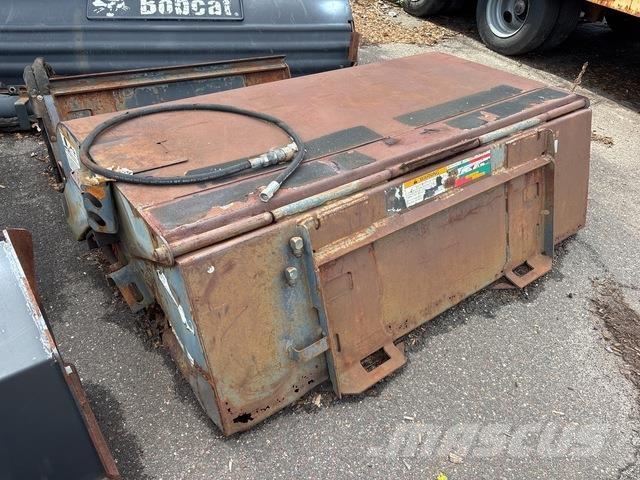 Bobcat 72 Cadde süpürücüler