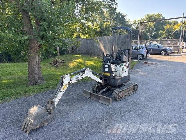 Bobcat E10 Paletli ekskavatörler