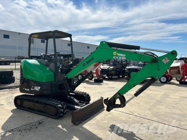 Bobcat E32 Paletli ekskavatörler