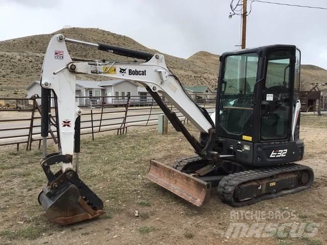 Bobcat E32i Paletli ekskavatörler