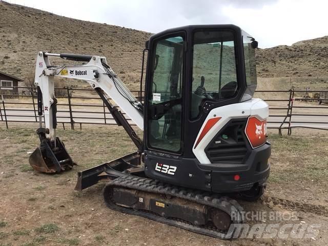 Bobcat E32i Paletli ekskavatörler