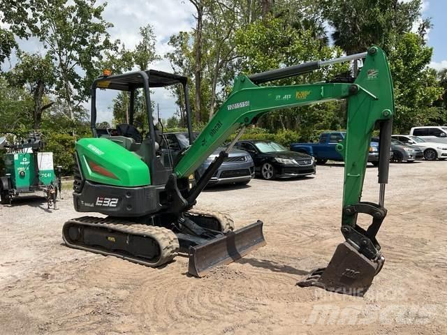 Bobcat E32I Paletli ekskavatörler