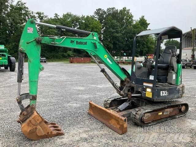 Bobcat E32i Paletli ekskavatörler
