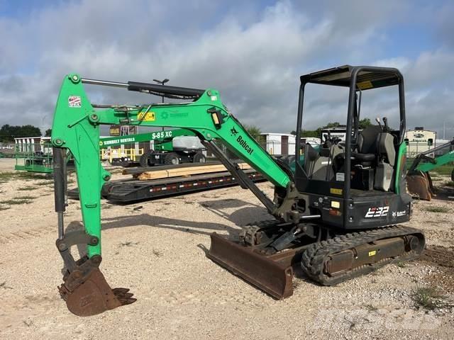 Bobcat E32I Paletli ekskavatörler