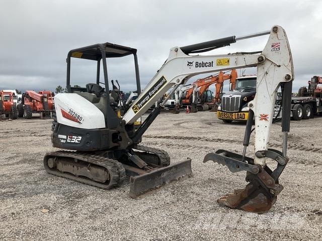 Bobcat E32i Paletli ekskavatörler