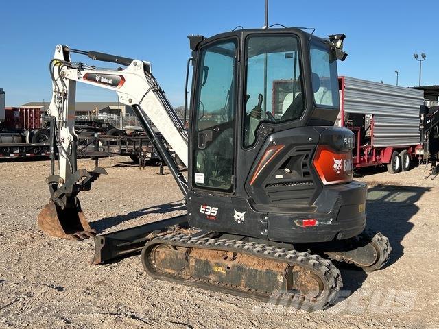 Bobcat E35 Paletli ekskavatörler