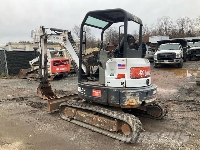 Bobcat E35I Paletli ekskavatörler