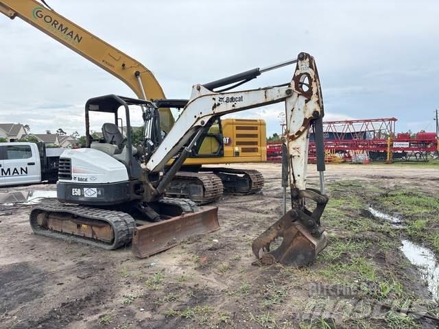 Bobcat E50 Paletli ekskavatörler