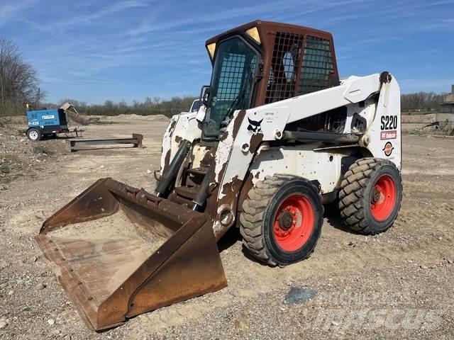 Bobcat S220 Skid steer loderler