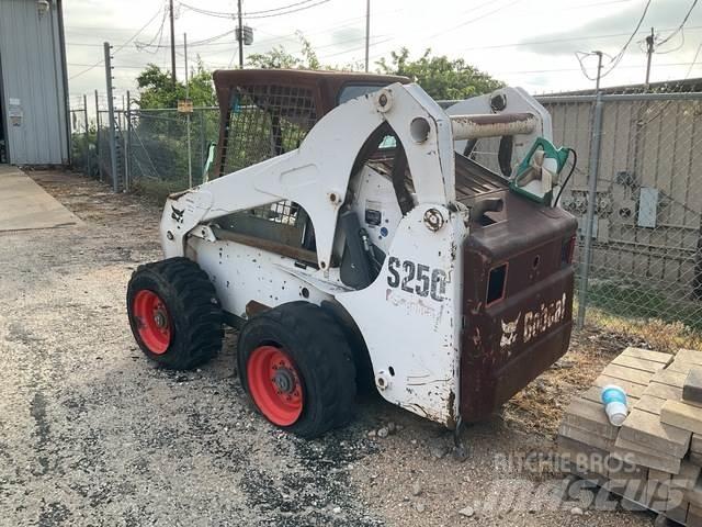 Bobcat S250 Skid steer loderler
