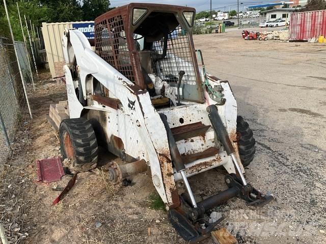 Bobcat S250 Skid steer loderler