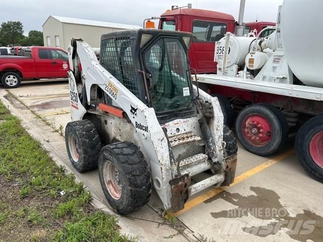 Bobcat S250 Skid steer loderler
