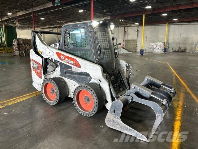 Bobcat S66 Skid steer loderler