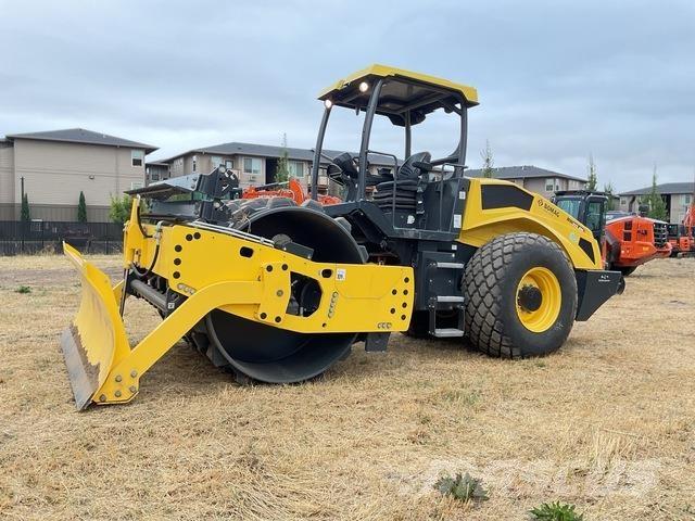 Bomag BW213DH Tek tamburlu silindirler