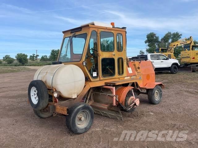 Broce RJ300 İç mekan süpürme makineleri