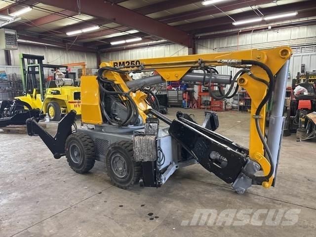 Brokk BM250E Yıkım ekskavatörleri