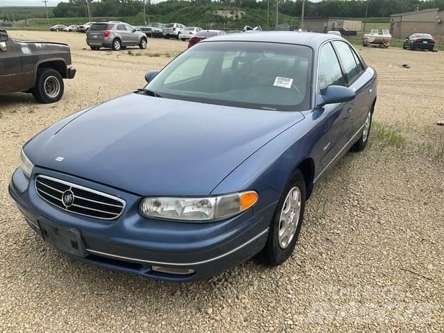 Buick Regal LS Otomobiller