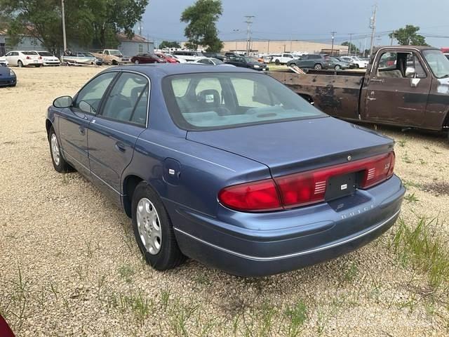 Buick Regal LS Otomobiller