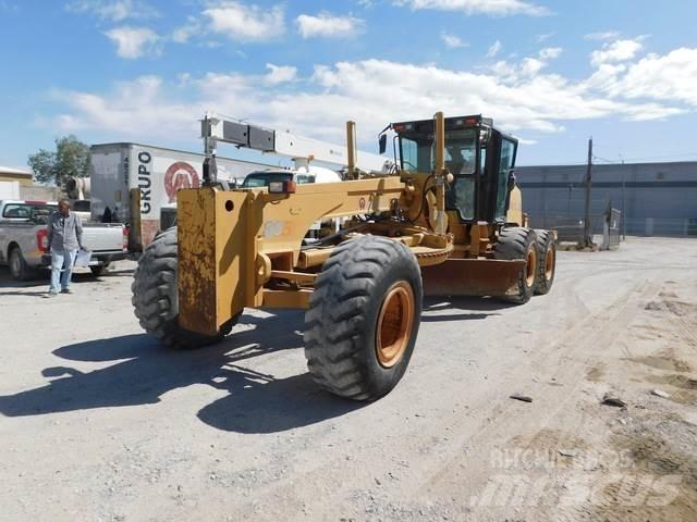 CASE 885 Greyderler
