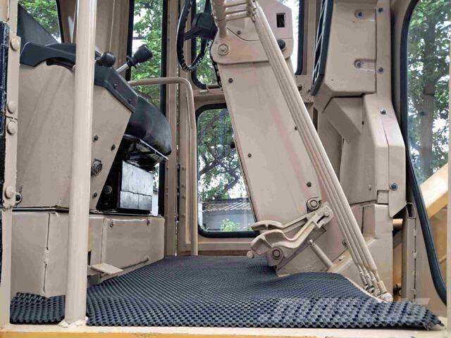 CAT 140H Greyderler