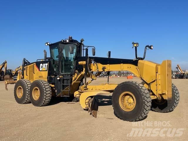 CAT 14M Greyderler