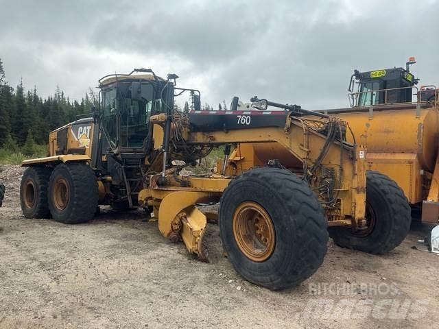 CAT 16M Greyderler