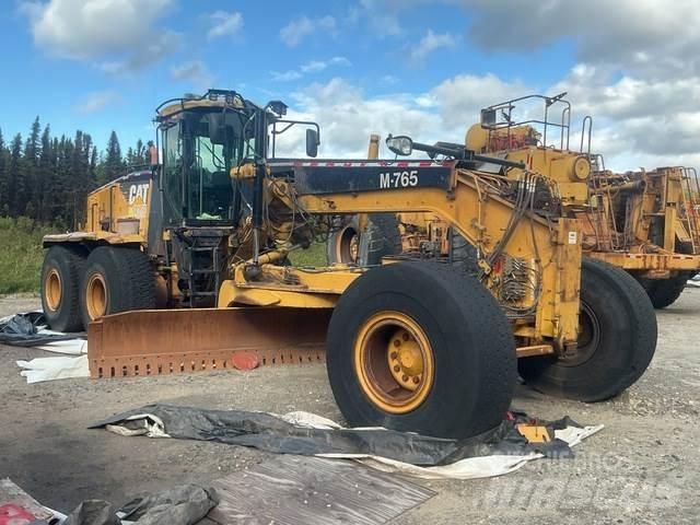 CAT 16M Greyderler