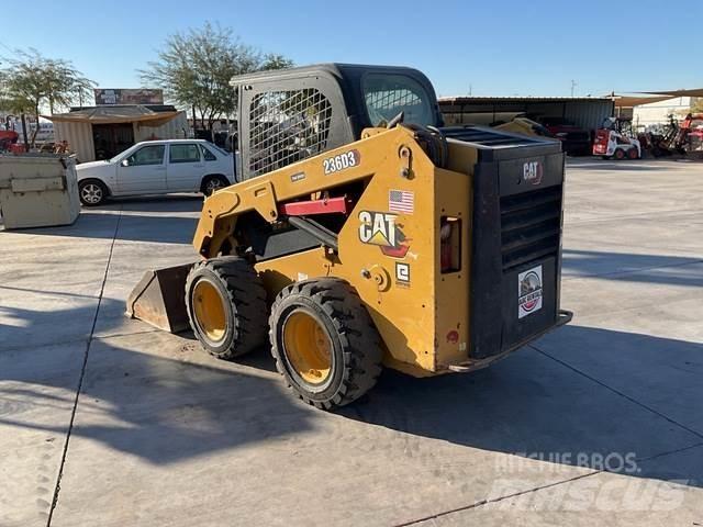 CAT 236D Skid steer loderler