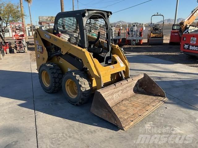 CAT 236D Skid steer loderler