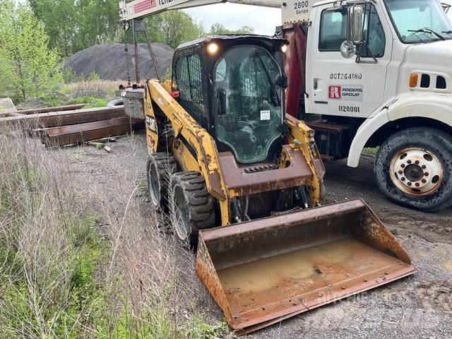 CAT 236D Skid steer loderler