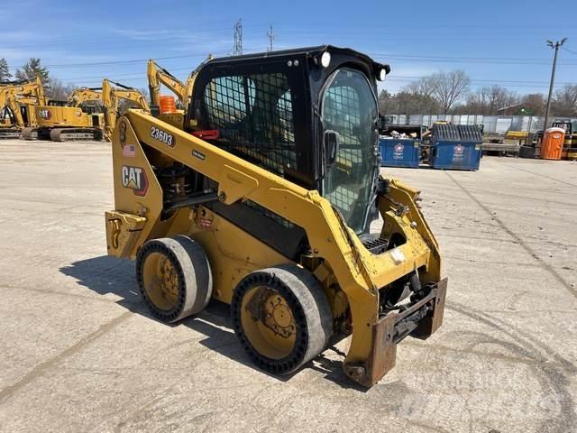 CAT 236D3 Skid steer loderler