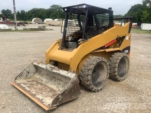 CAT 242B3 Skid steer loderler