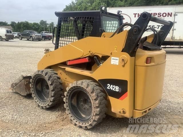 CAT 242B3 Skid steer loderler