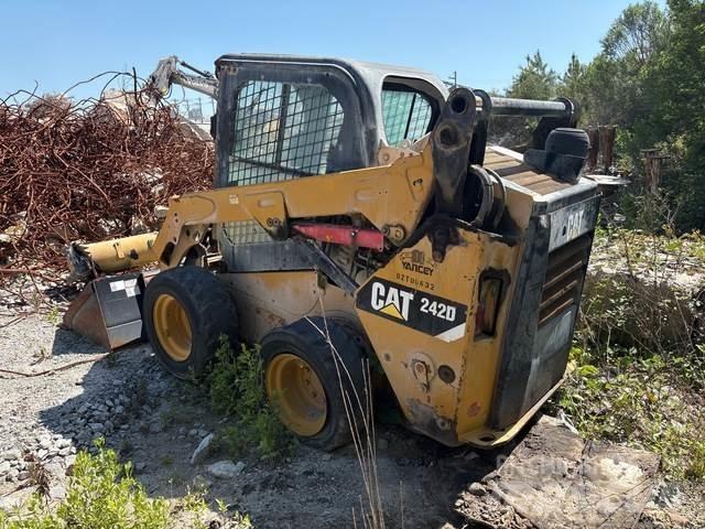 CAT 242D Skid steer loderler